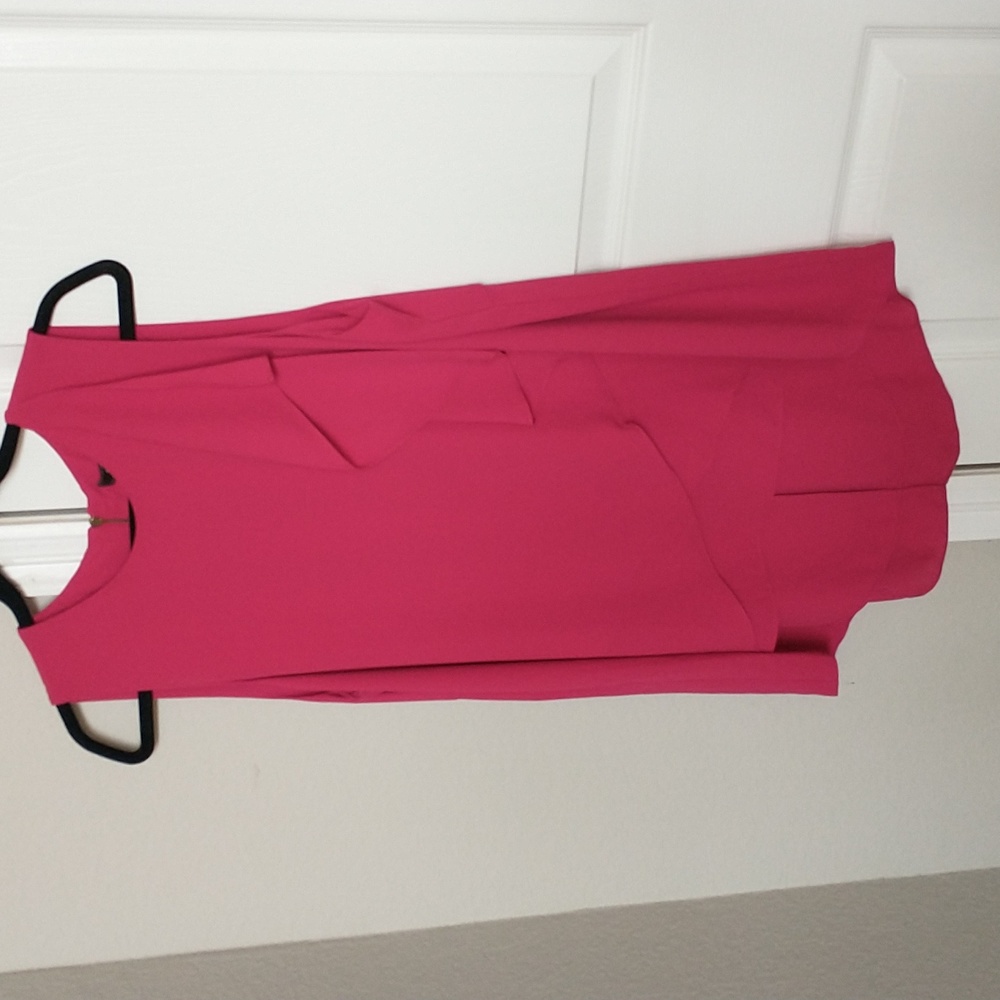 BCBG A high low blouse